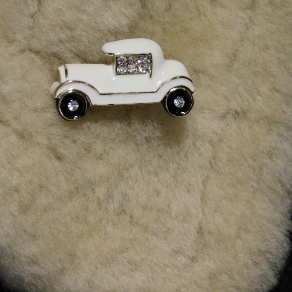 CLASSIC CAR Brooch - Picture 9 of 13